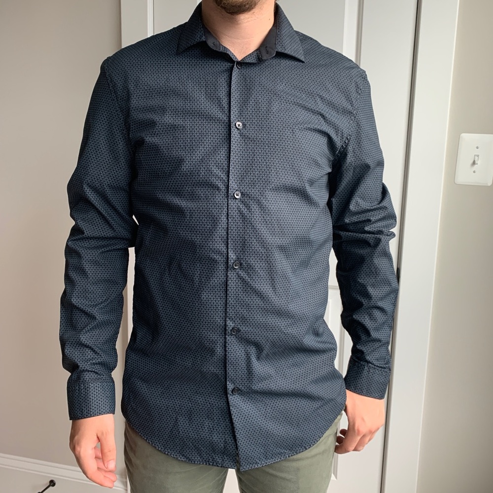H&M Men’s Slim Fit Button Down Long Sleeve